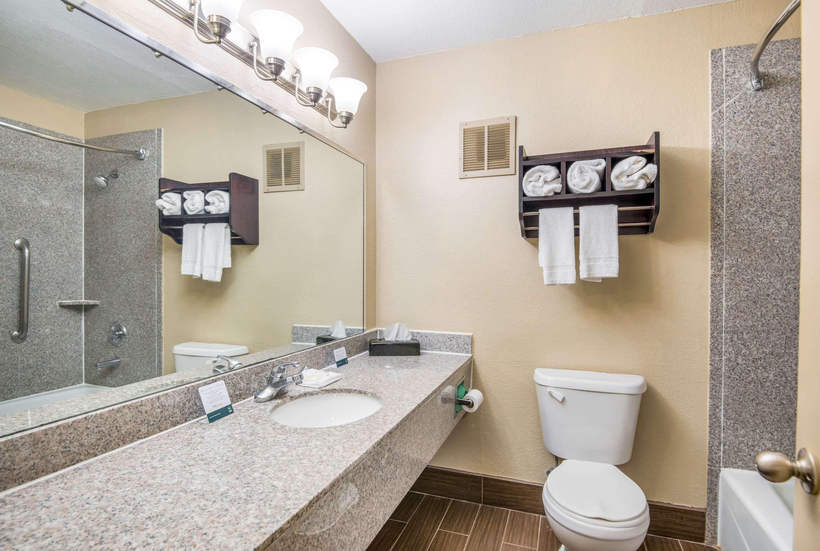 Quality Inn Суитуотер Экстерьер фото
