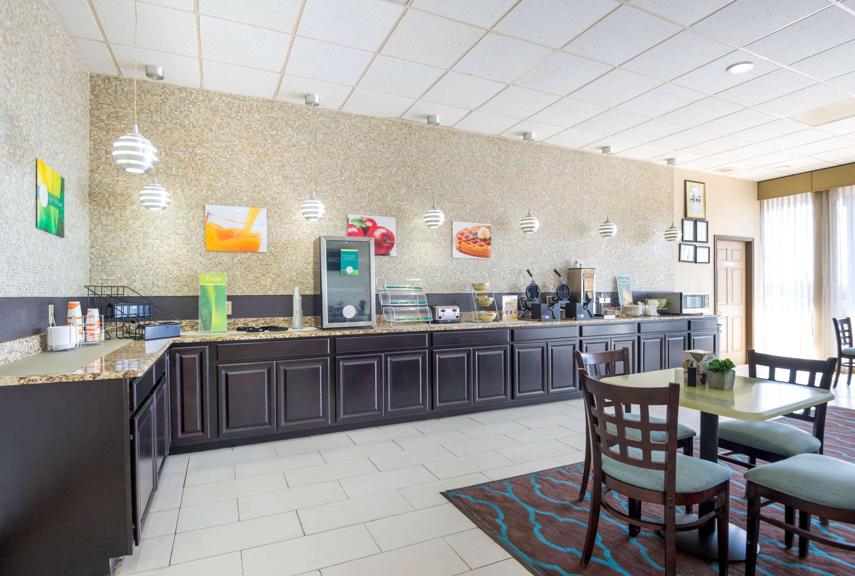 Quality Inn Суитуотер Экстерьер фото